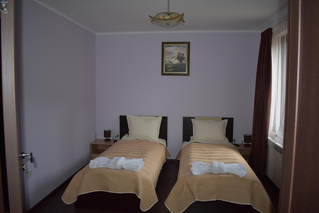 Hotel Bavaria House à Govedartsi Extérieur photo