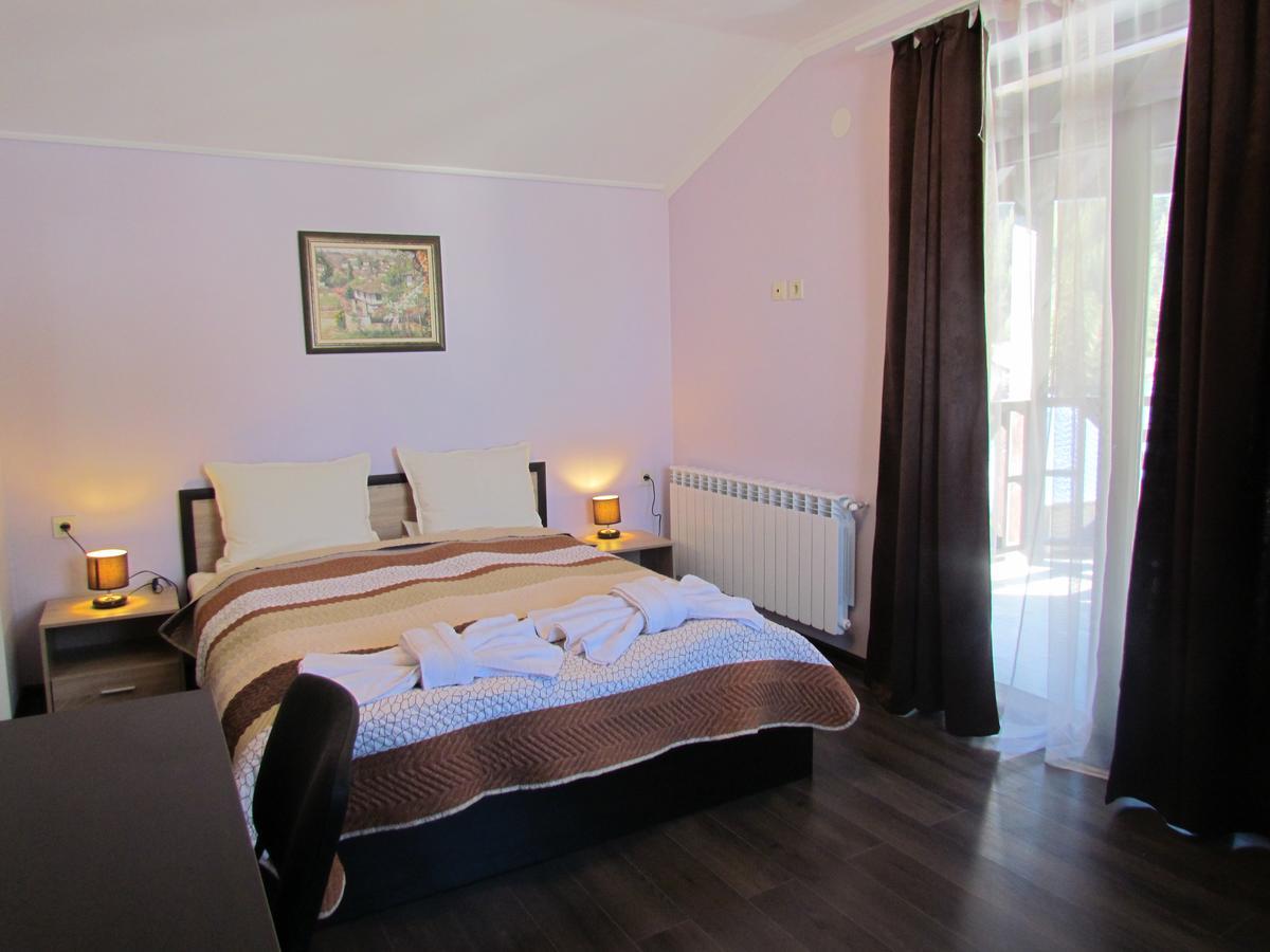 Hotel Bavaria House à Govedartsi Extérieur photo